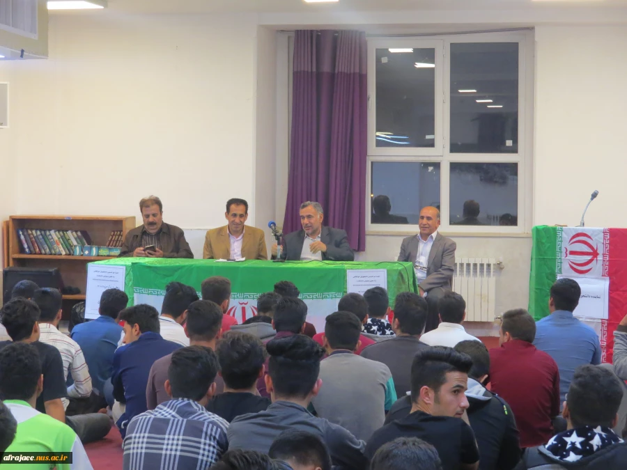 جلسۀ هم‌اندیشی مسئولان با دانشجویان خوابگاه طلوع 2