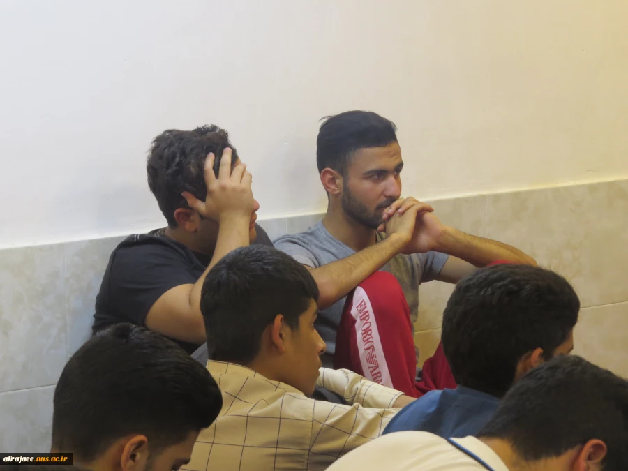 جلسۀ هم‌اندیشی مسئولان با دانشجویان خوابگاه طلوع 6