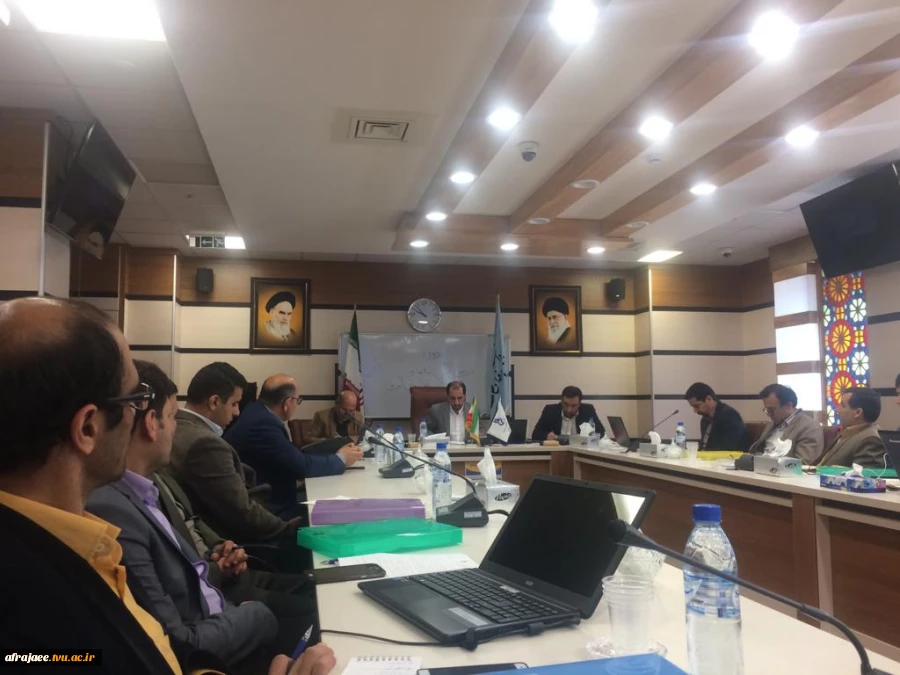 دوره بررسی آیین نامه ها و نرم افزارهای آموزشی - بوشهر 11 و 12 دی ماه 1397