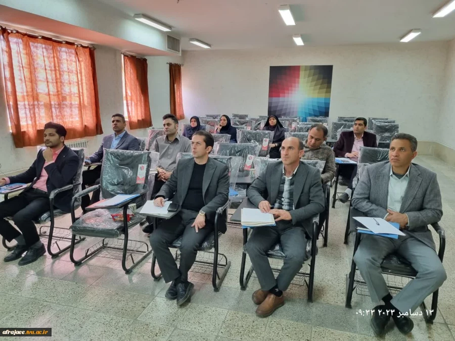 مراسم تجلیل از پژوهشگران برتر سال 1402 دانشگاه فنی و حرفه‌ای استان فارس 10