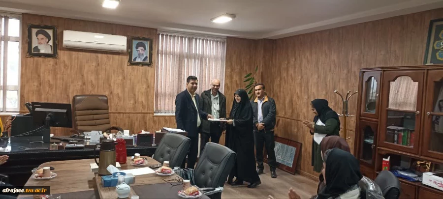 بزرگداشت روز زن و تجلیل از همکاران 2